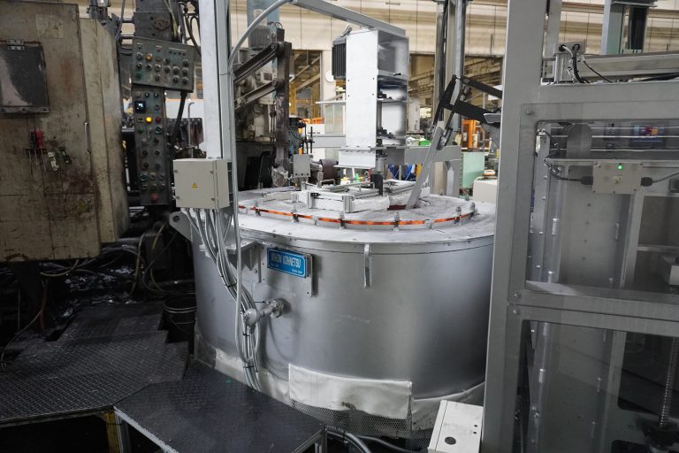 〈プレスリリース〉世界初 赤外線ヒーター式アルミ溶解保持炉を共同開発